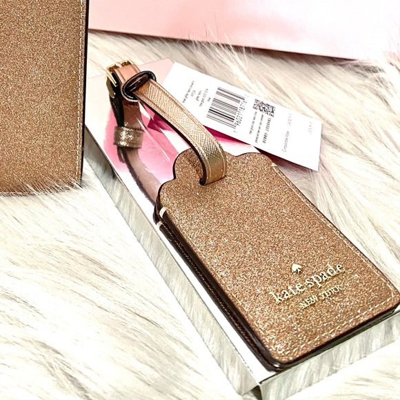 NWT ♠️ Kate Spade New York Rose Gold Shimmer Travel Set Passport & Luggage Tag - Picture 5 of 5